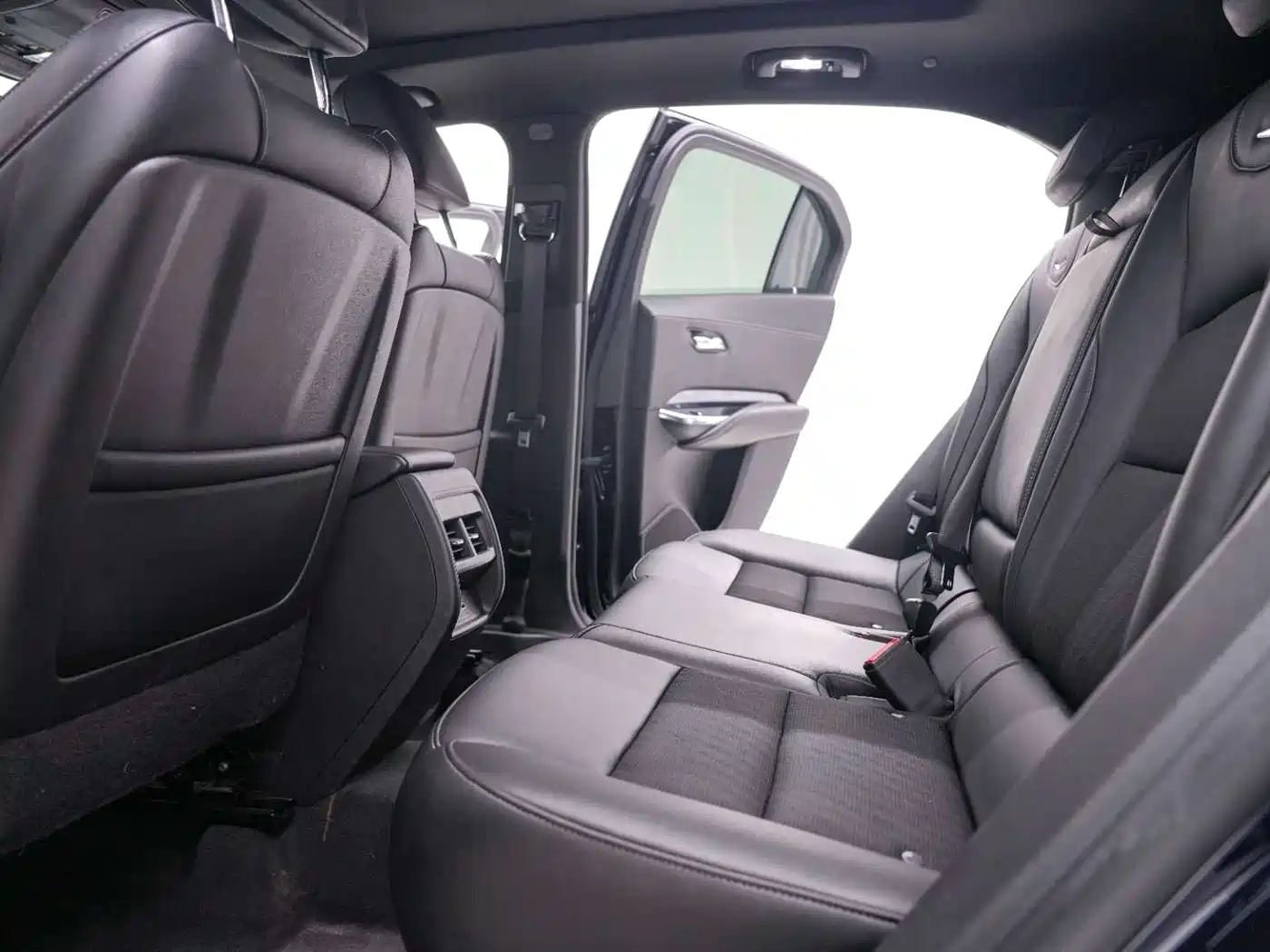 Cadillac XT4 2022 28T FWD Style фото 24