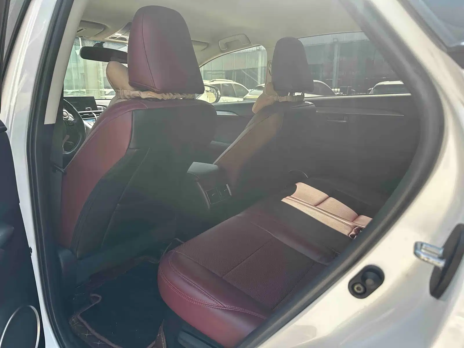 Фото 6 - Lexus NX