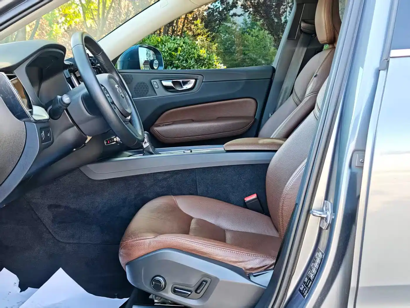 Фото 11 - Volvo XC60