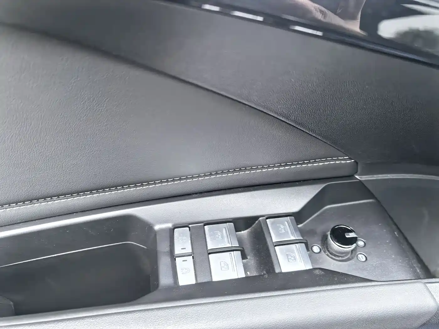 Audi Q4 e-tron 2024 40 e-tron Pioneer Edition фото 4
