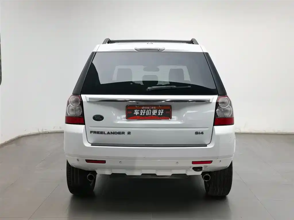 Land Rover Freelander 2 2012 2.0T Si4 SE Petrol фото 4