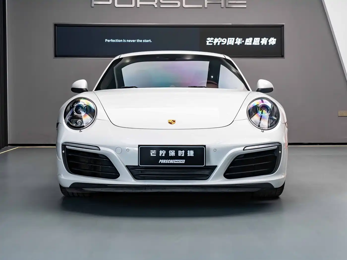 Photo 2 - Porsche 911