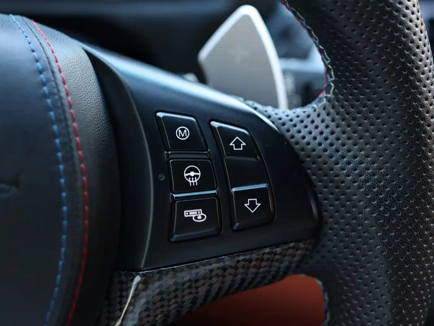 BMW X6 M 2010 X6 M фото 13