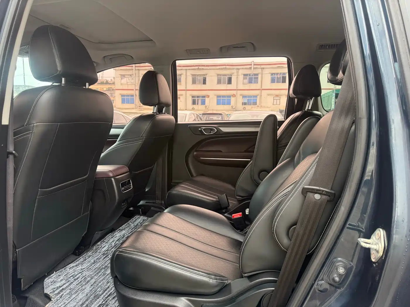 GAC Trumpchi Trumpchi M6 2021 270T DCT Elite Edition (7-Seater) фото 8