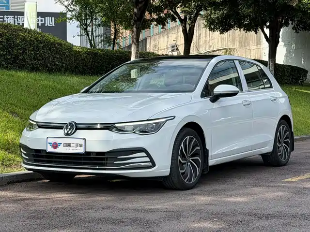 Volkswagen Golf 2023