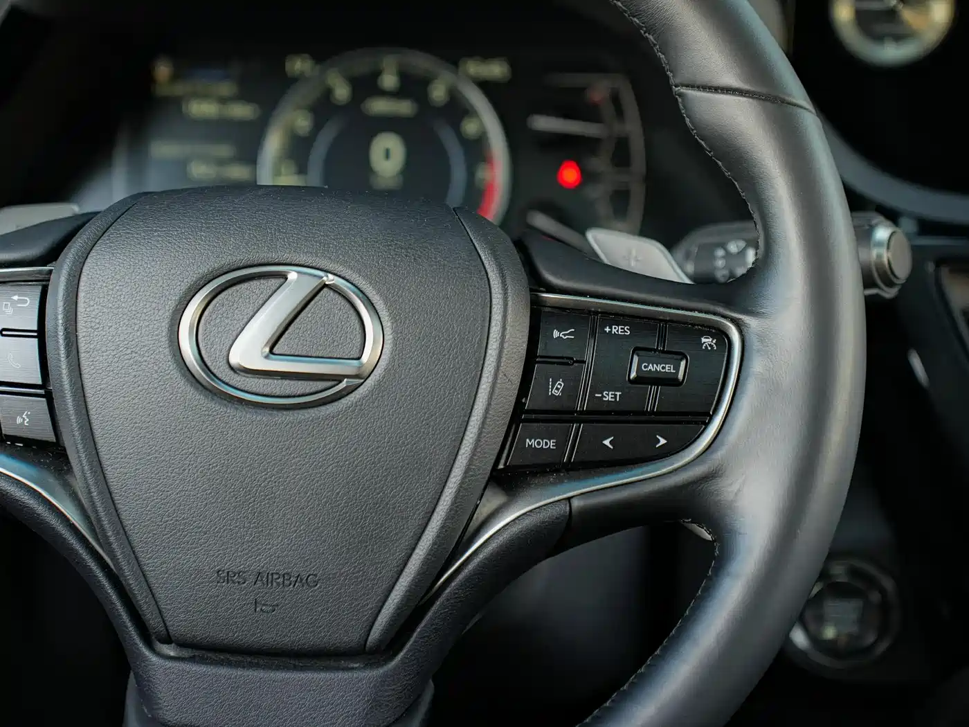 Lexus ES 2024 200 Premium Edition фото 22