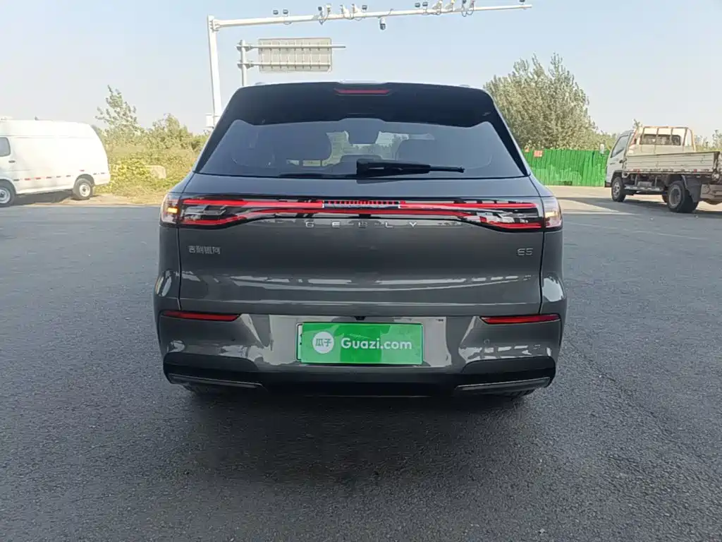 Фото 6 - Geely Galaxy Galaxy E5