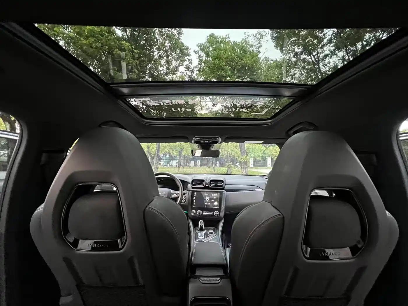 Lynk & Co 03 2021 2.0TD Auto Jin Pro фото 8