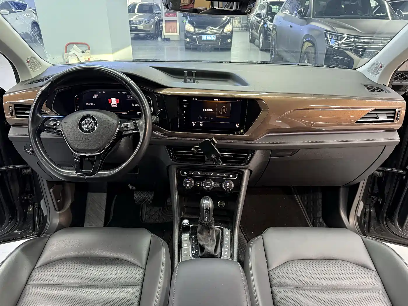 Volkswagen Tharu 2019 Model 280TSI 2WD Flagship Edition China VI фото 19