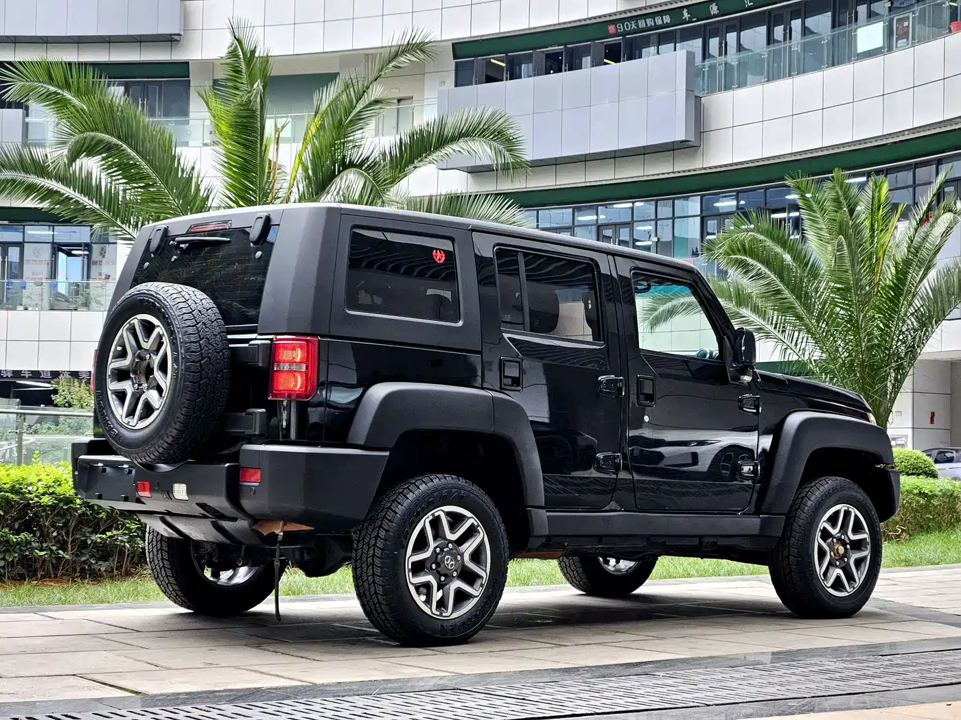 BAIC ORV Beijing Offroad BJ40 2016 2016 Model 40L 2.3T Automatic 4WD Exclusive
