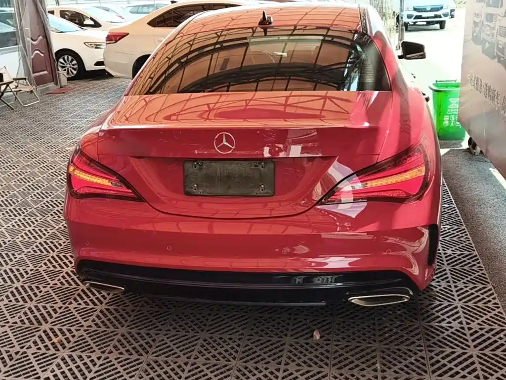 صورة 6 - Mercedes-Benz CLA (Import)