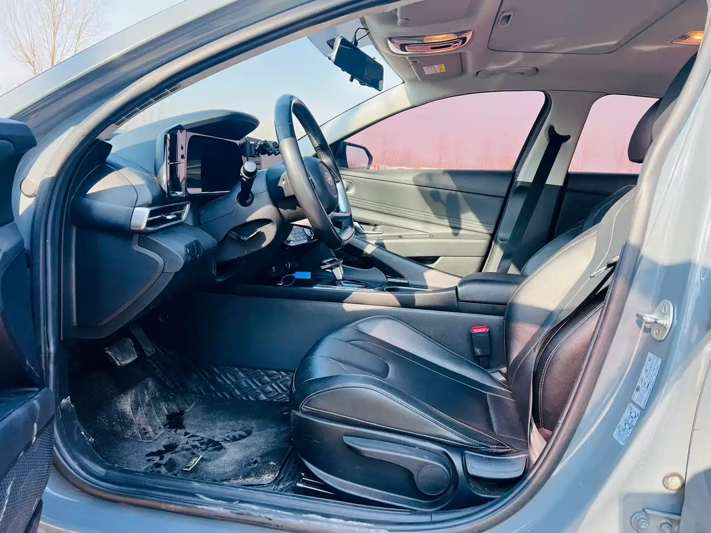 Hyundai Elantra 2021 1.5L CVT GLX Elite Edition фото 7