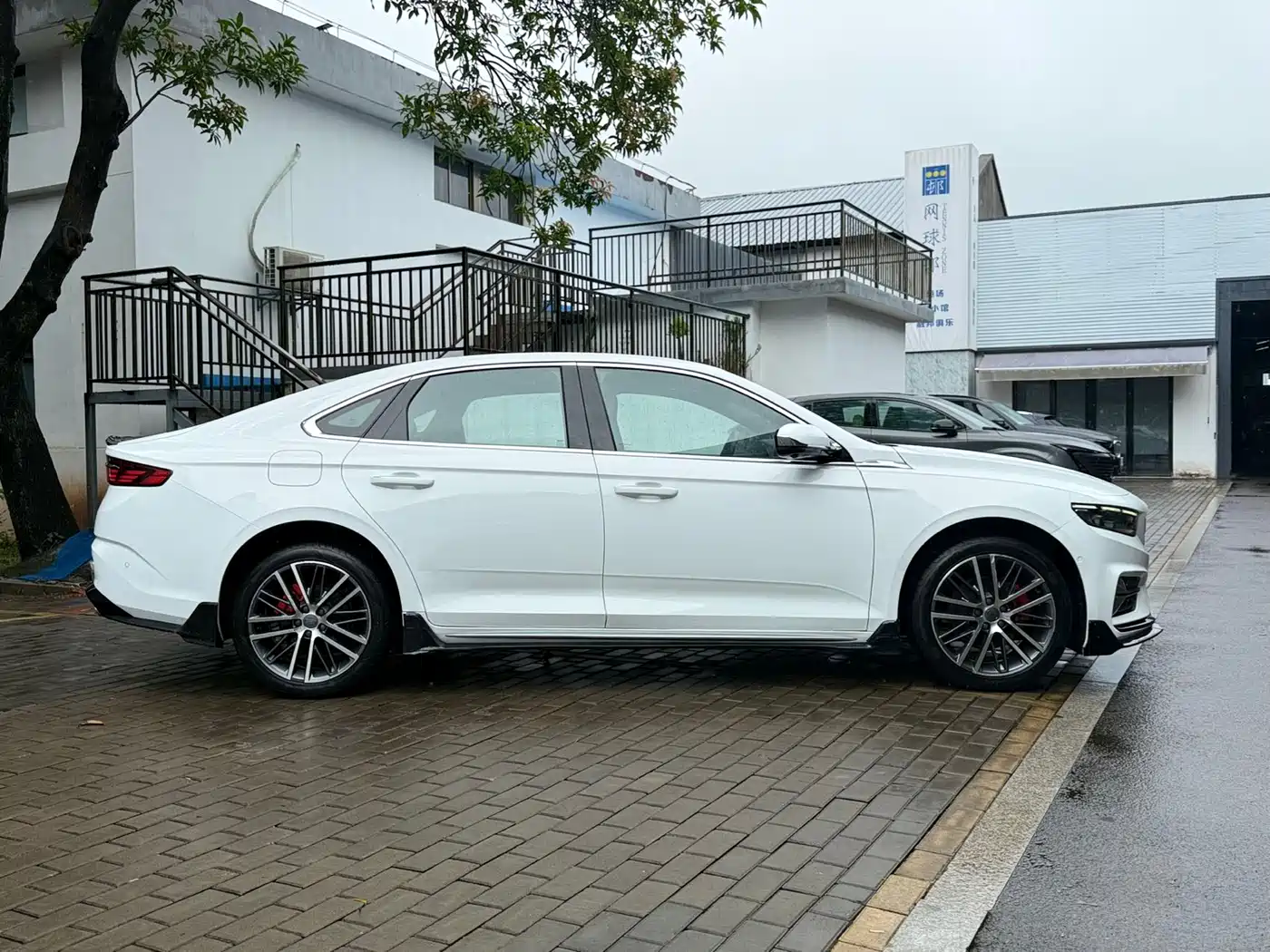 GEELY AUTOMOBILE XINGRUI