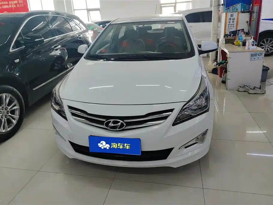 Hyundai Verna 2016 1.4L Automatic Leading GLX фото 2