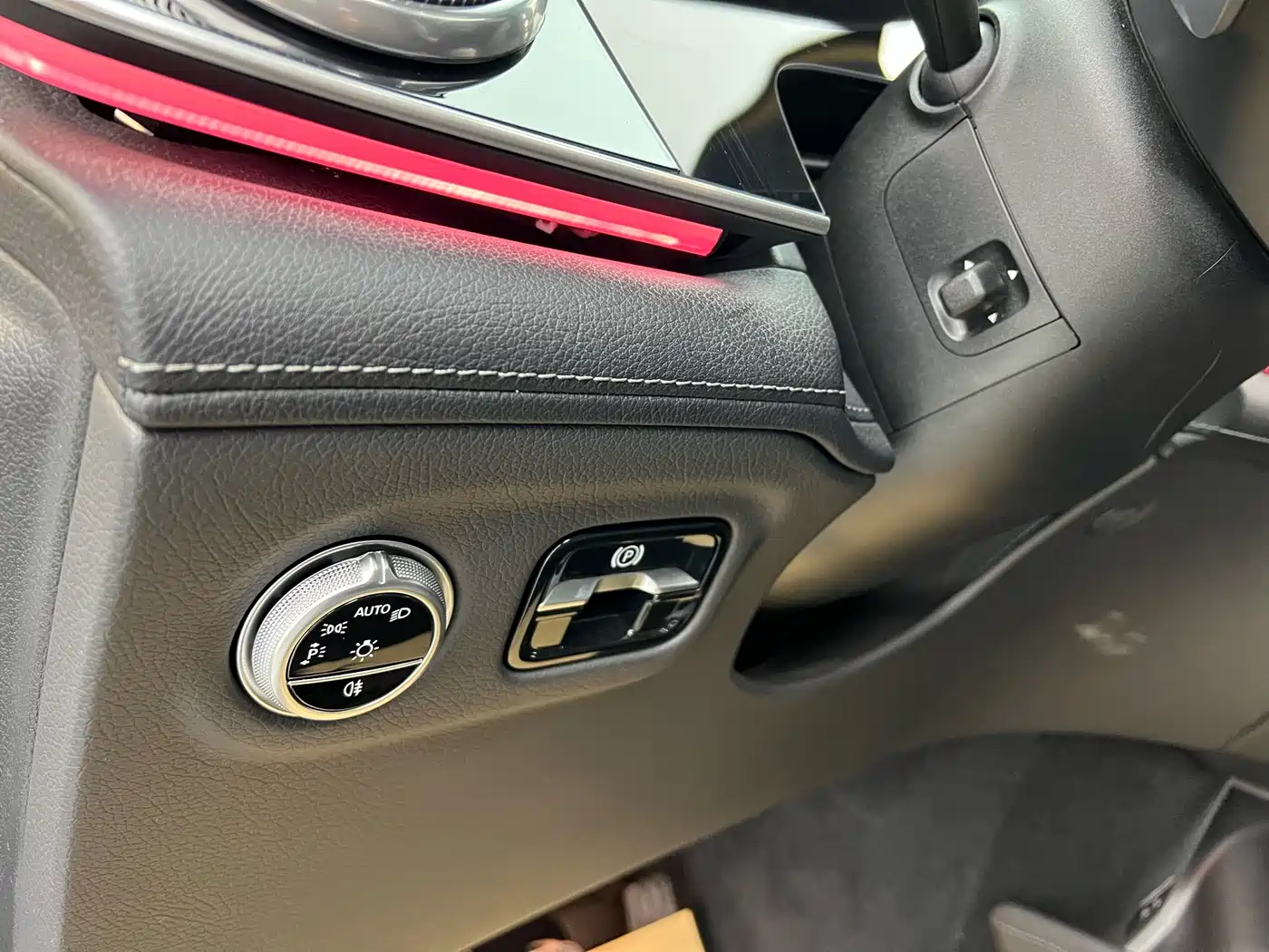 MERCEDES-BENZ EQS SUV