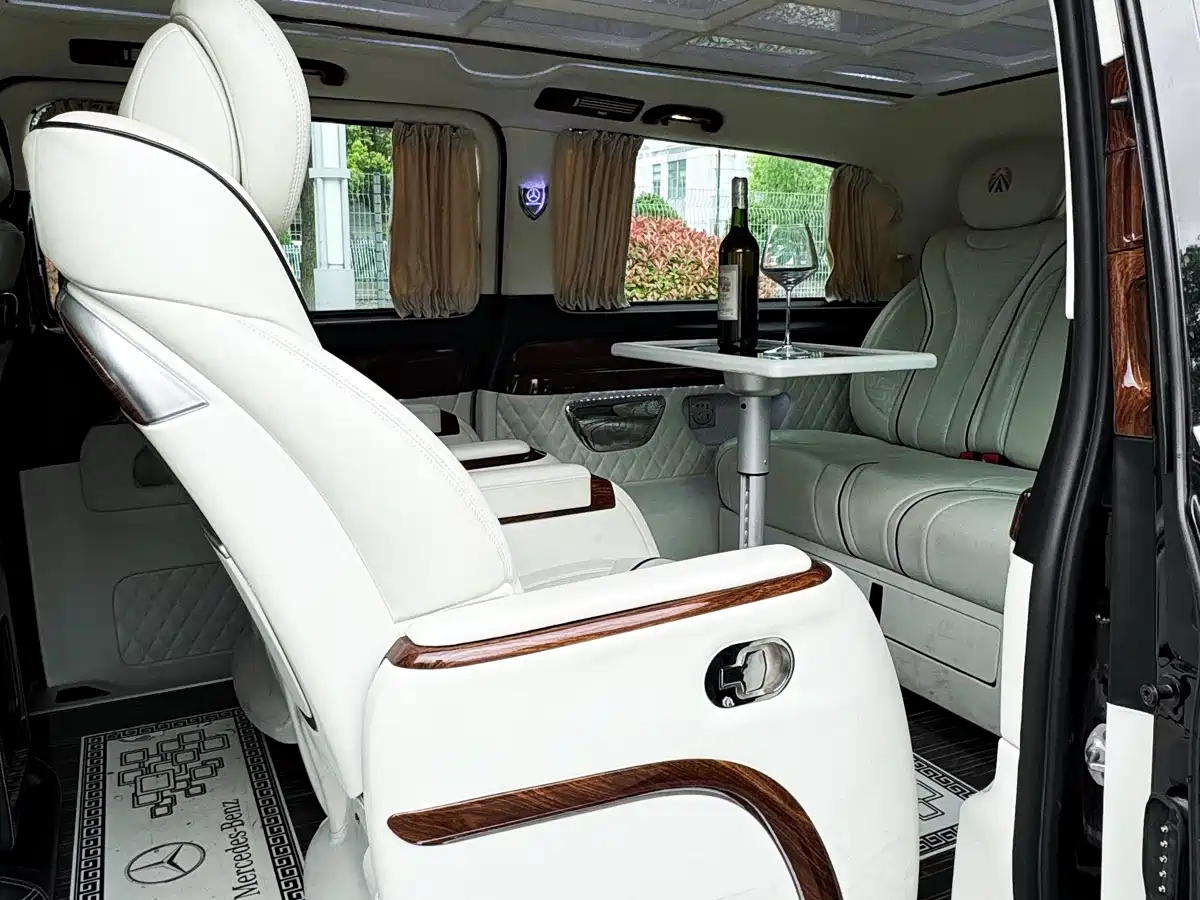 Mercedes-Benz Vito 2021 2.0T Business Edition 7-seater фото 23
