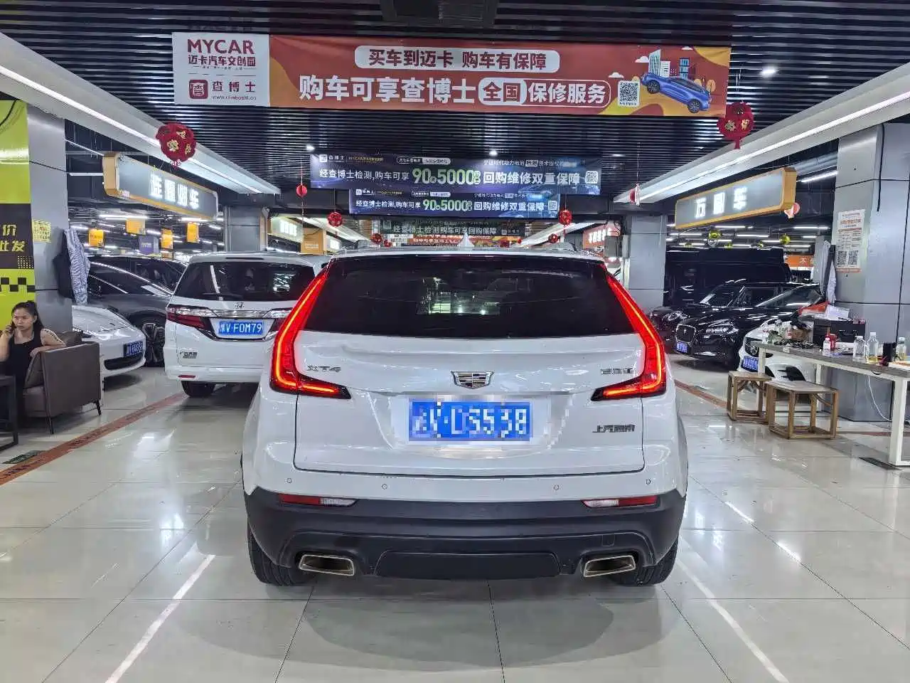 Фото 8 - Cadillac XT4