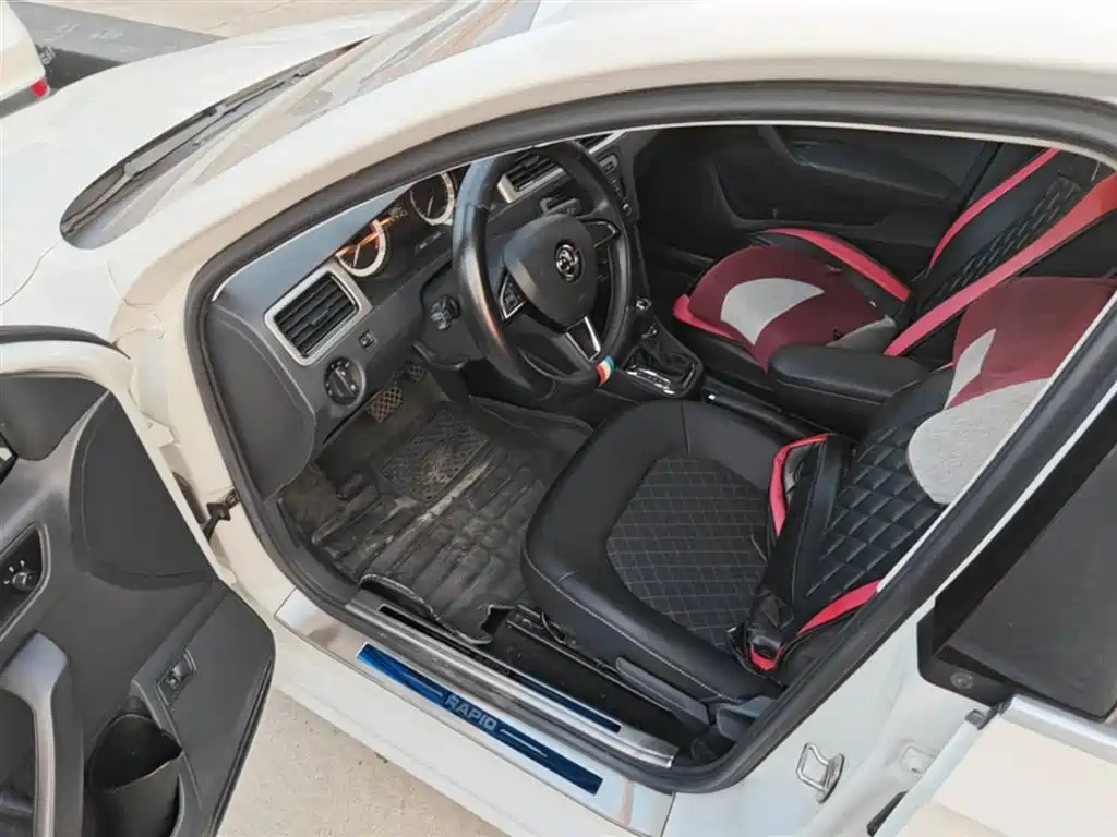 Škoda Rapid 2019 1.5L Automatic Comfort Version China VI фото 16