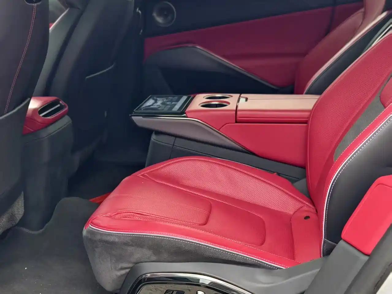 LOTUS SPORTS CAR ELETRE