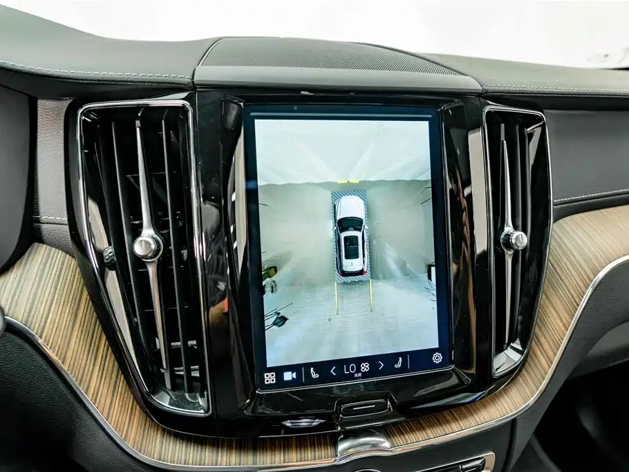 Volvo XC60 Plug-in Hybrid 2024 2023 T8 PHEV Long Range AWD Inscription Luxury Enjoyment Edition