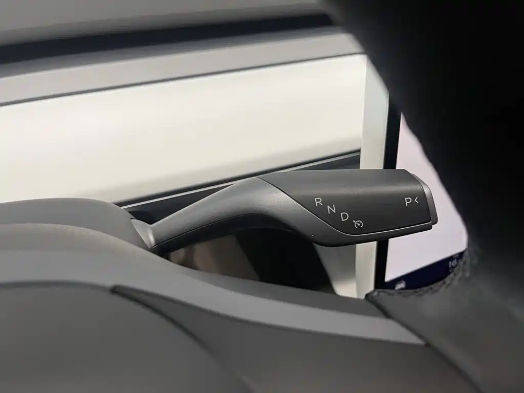 Фото 19 - Tesla Model Y
