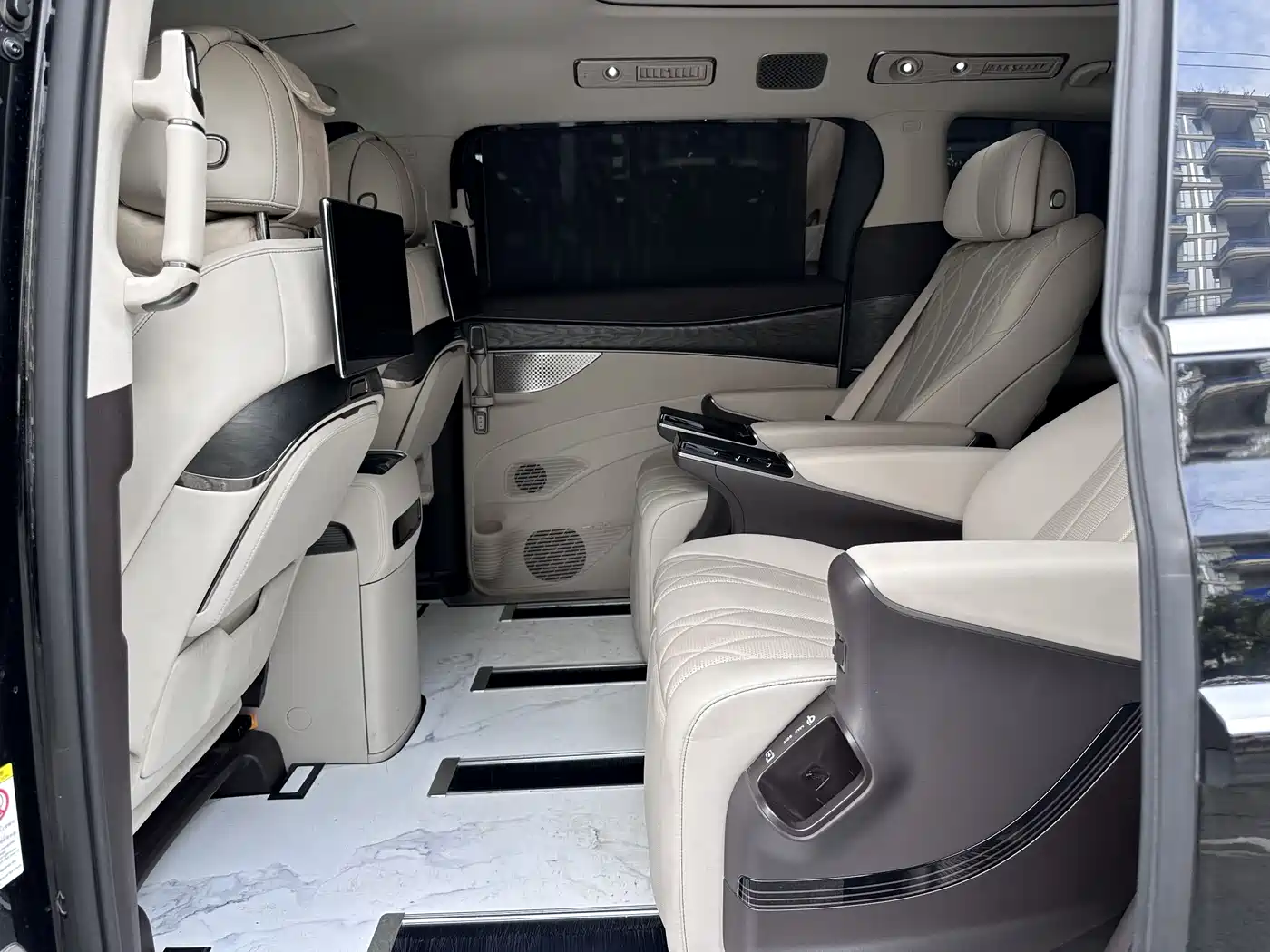 Denza D9 2025 DM-i Smart Drive Edition 1020 AWD Prestige фото 13