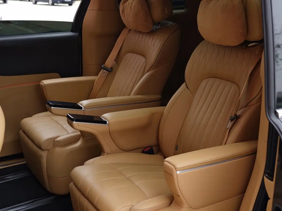Voyah Auto Voyah Dreamer 2025 PHEV AWD Flagship Kunpeng Edition фото 8