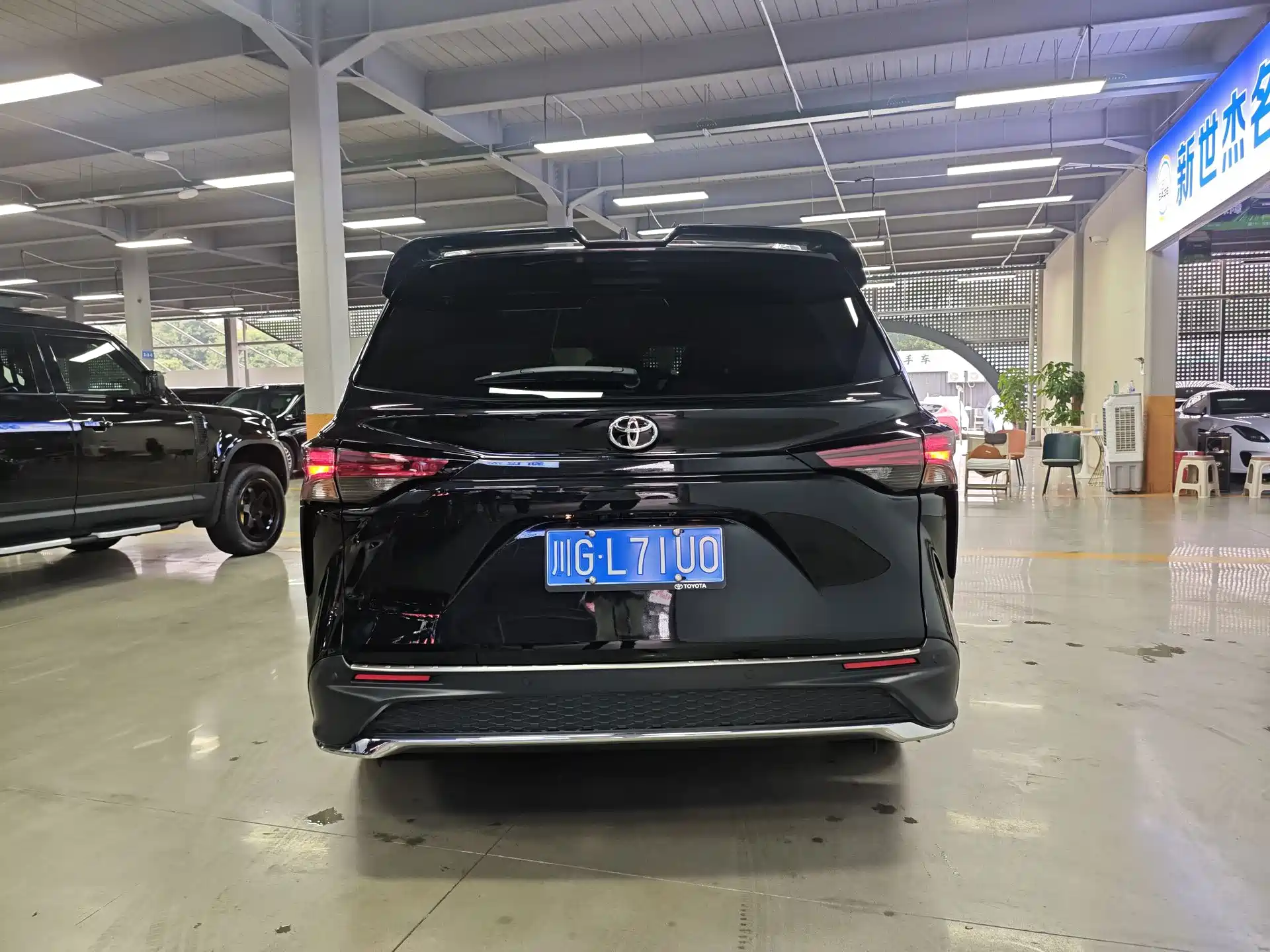 Фото 15 - Toyota Granvia