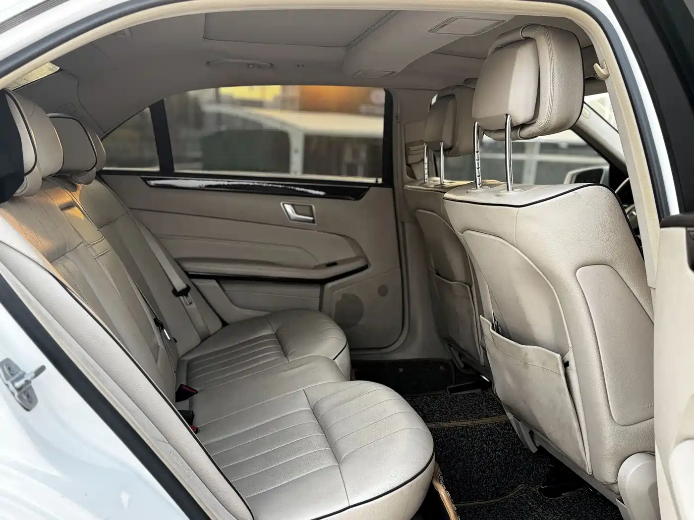 Mercedes-Benz E-Class 2015 E 260 L фото 7