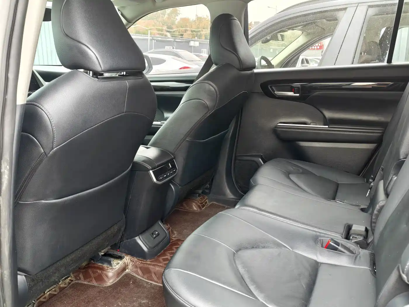 Фото 5 - Toyota Highlander