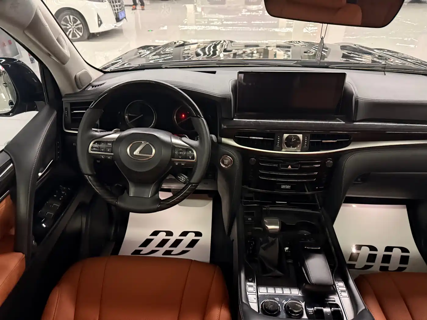 Lexus LX 2017 570 Prestige Luxury фото 13