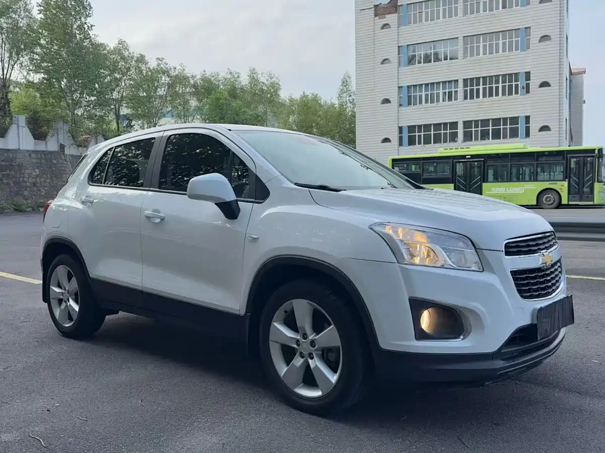 Фото 3 - Chevrolet Trax