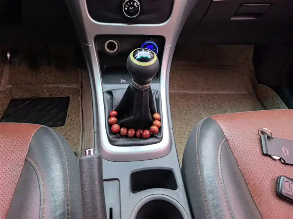 BYD F3 2015 Energy-saving Edition 1.5L Manual Luxury фото 14