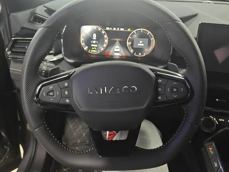 Lynk & Co 06 2023 Remix 1.5T Power Halo фото 15