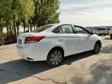 Фото 10 - Toyota Vios