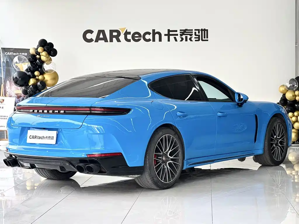 Porsche Panamera 2011 2010 Panamera 4 3.6L