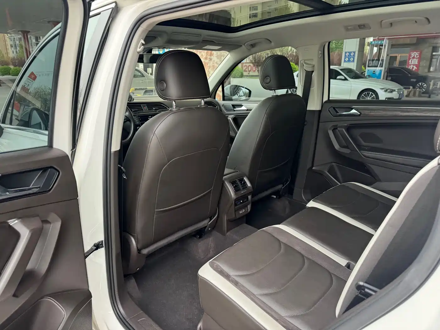 Volkswagen Tiguan L 2017 330TSI Automatic 2WD Luxury Edition фото 9