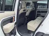 Photo 11 - Land Rover Defender