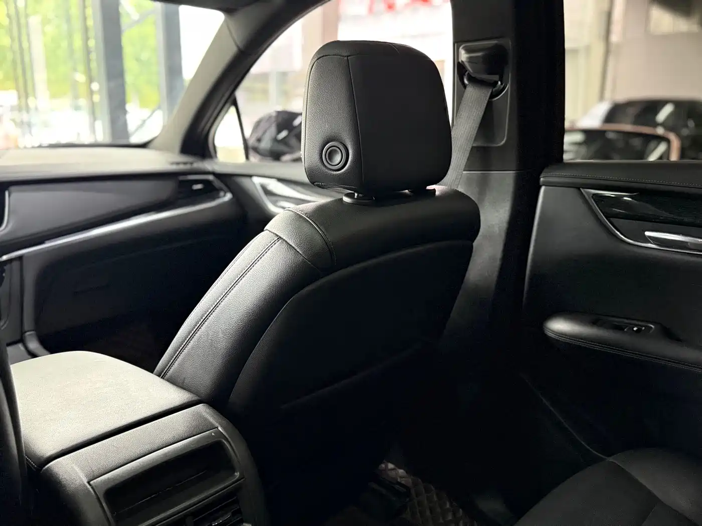 Cadillac XT5 2022 2.0T 4WD Luxury фото 11