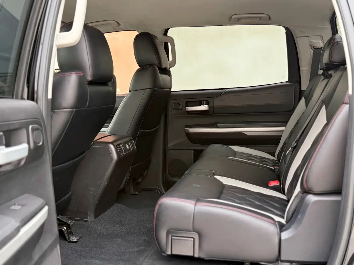 Toyota Tundra 2014 5.7L TRD Pro фото 12