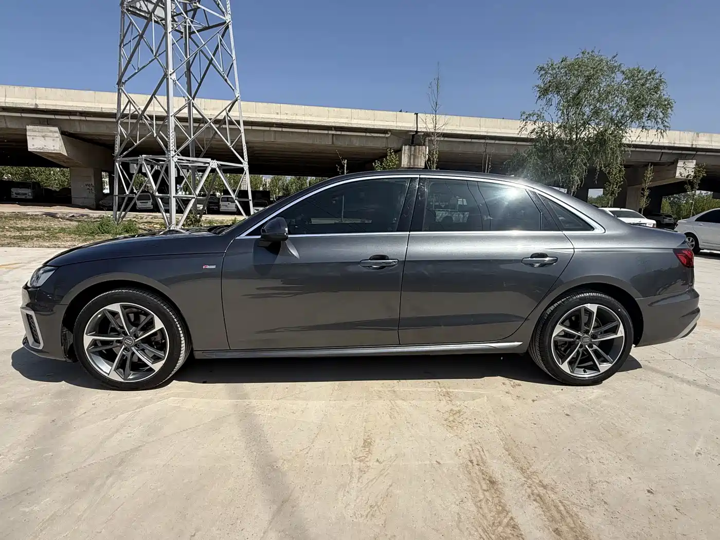 Audi A4L 2020 40 TFSI Fashion Dynamic Edition фото 3