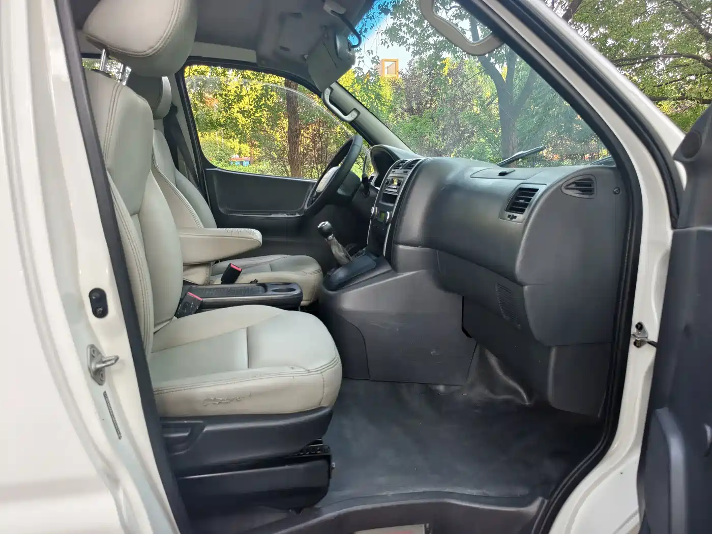 Jinbei Grace 2018 2016 2.0L Express Luxury