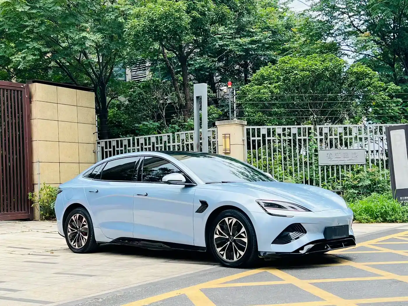 BYD Seal 2022 550km Standard Range RWD Premium фото 3
