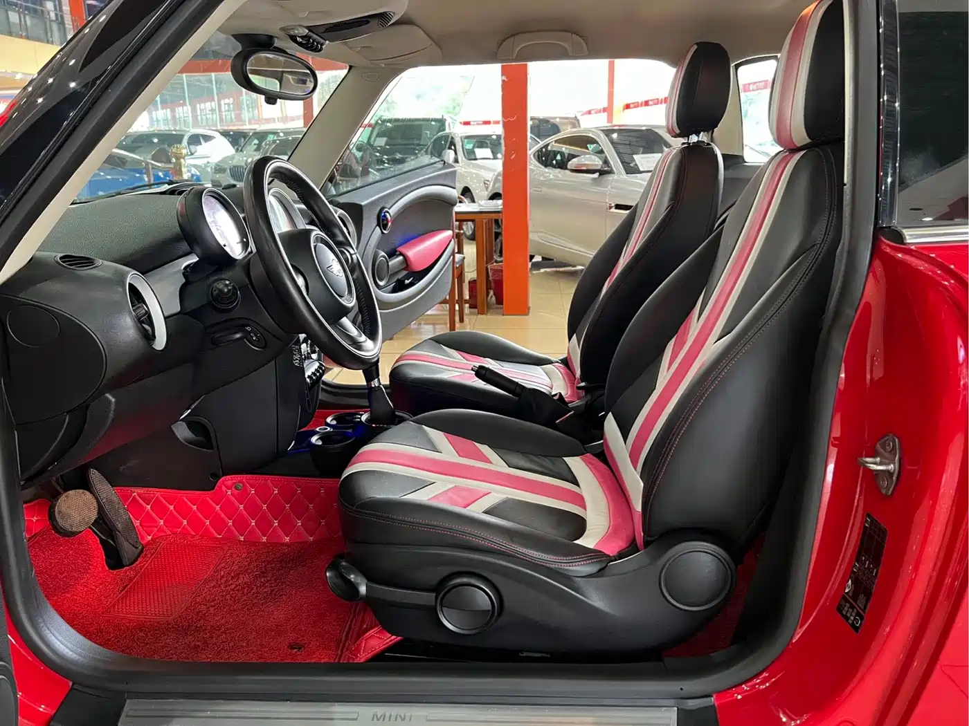 MINI CLUBMAN 2014 2011 1.6L ONE