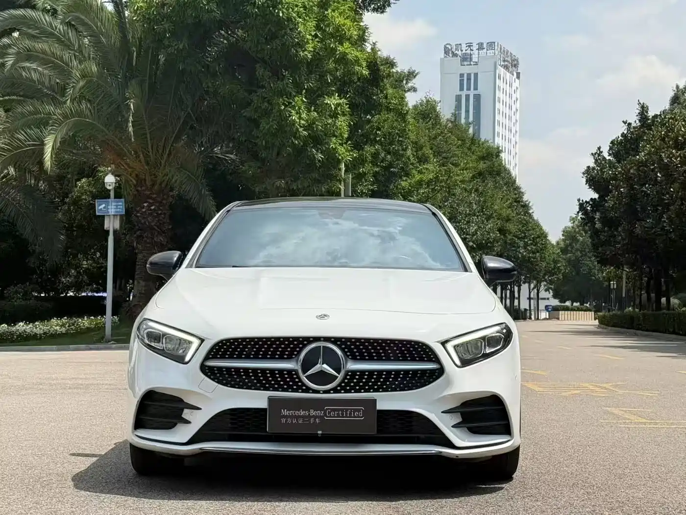 Mercedes-Benz A-Class 2023 A 200 L Fashion фото 2