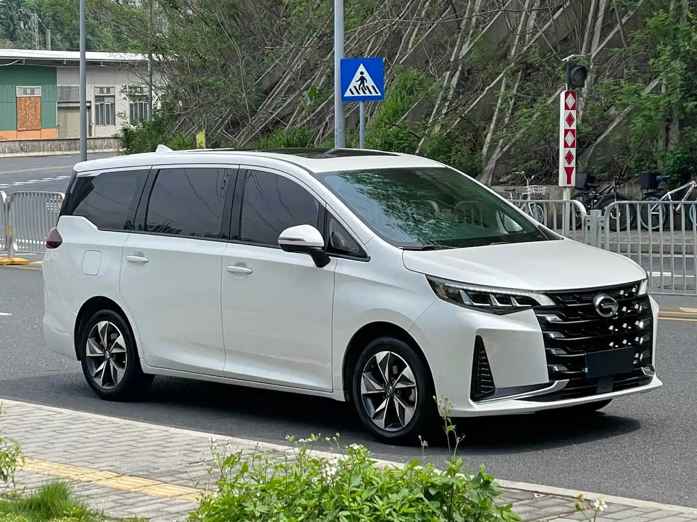 GAC Trumpchi Trumpchi M6 2021 PRO 270T Automatic Premium Edition фото 3