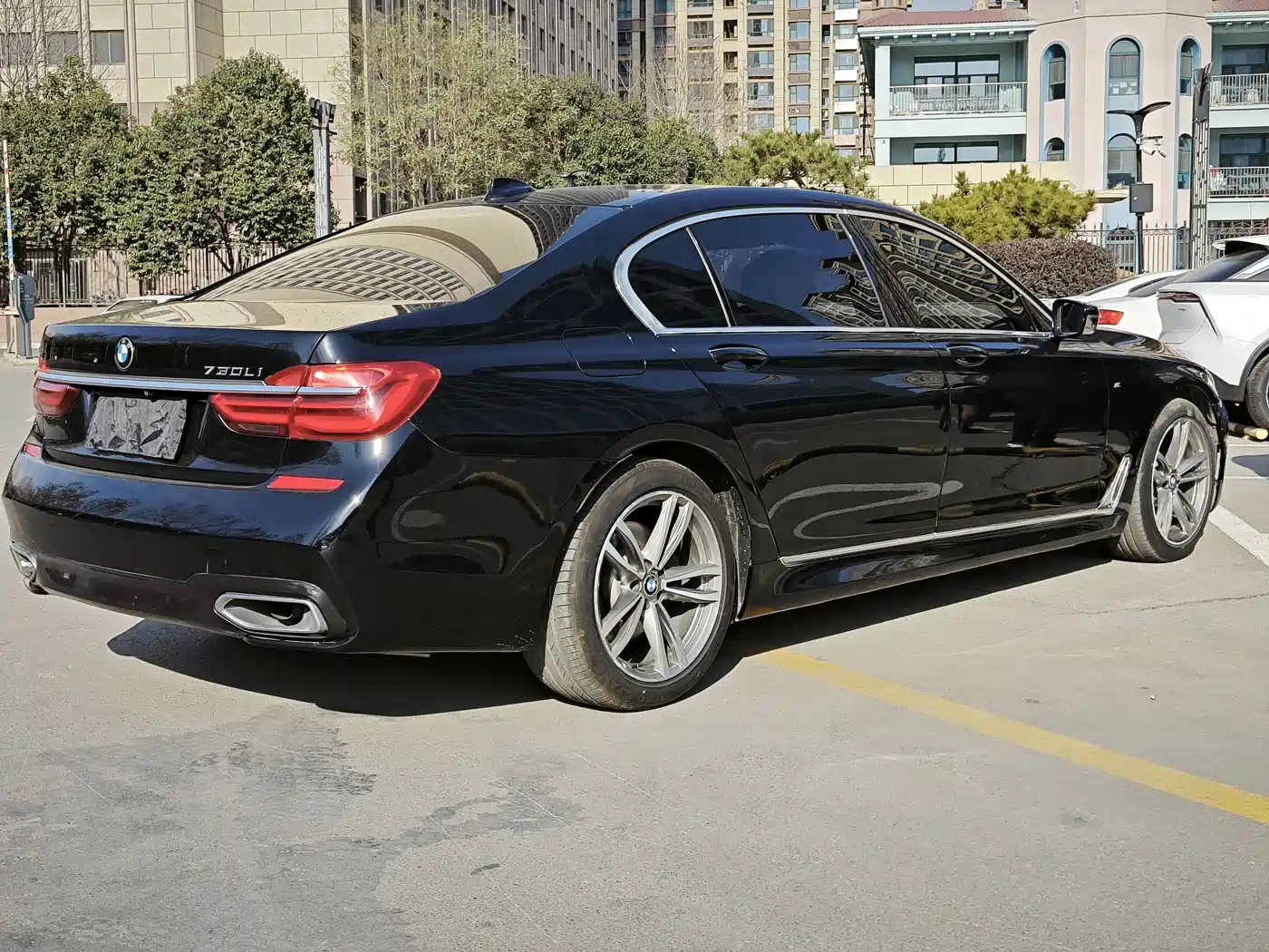 BMW 7 Series 2018 730Li Leading Type M Sport Package фото 5