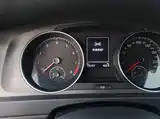 Photo 17 - Volkswagen Golf