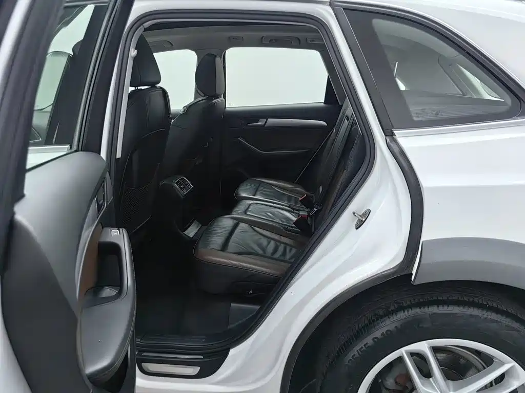 Audi Q5 2018 2017 Plus 40 TFSI Technology