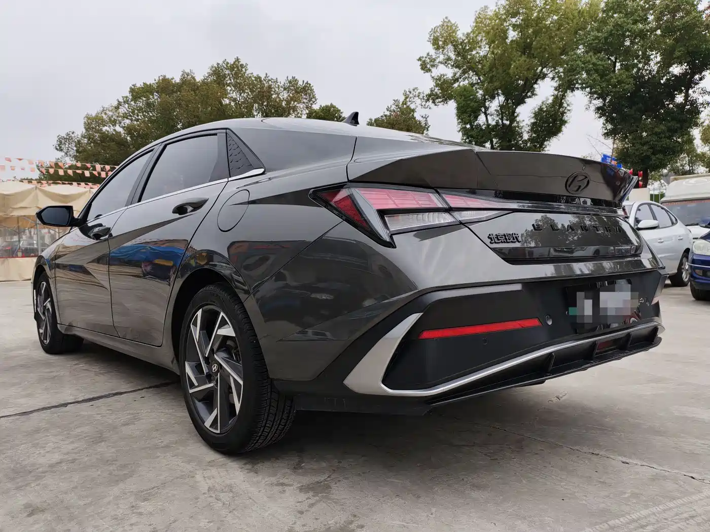 Hyundai Elantra 2023 1.5L CVT GLX Elite Edition фото 11